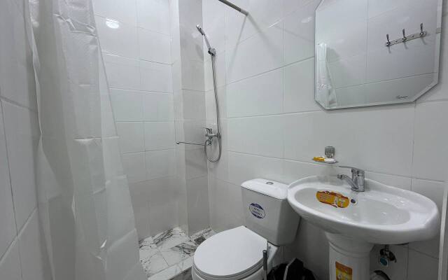 Отель HOME ALONE