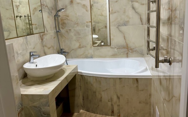Uyutnaya sektsiya ryadom s parkom Private home
