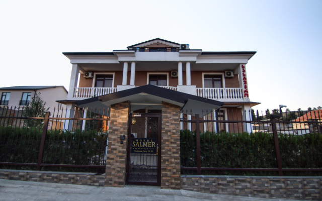 Salmer Hotel