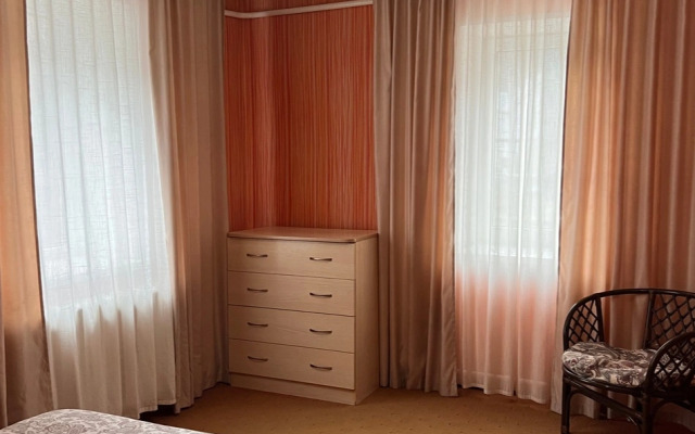 Na Grecheskoy 54B Private house