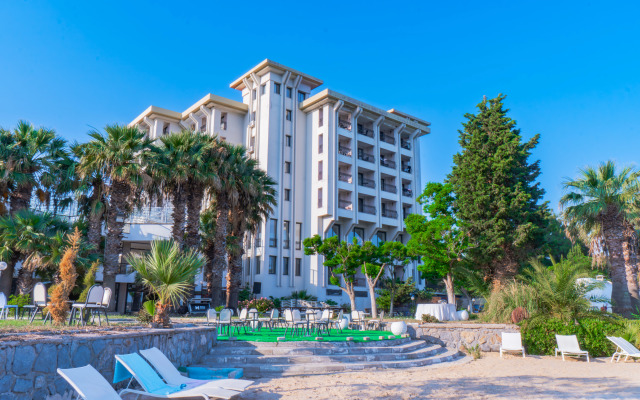 Sibyl Hotel Erythrai By Muup
