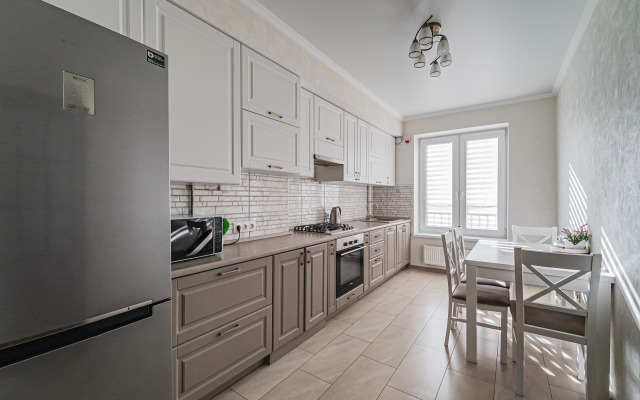 2-Kh Komnatnaya Na Kashtanovoy Allee Flat