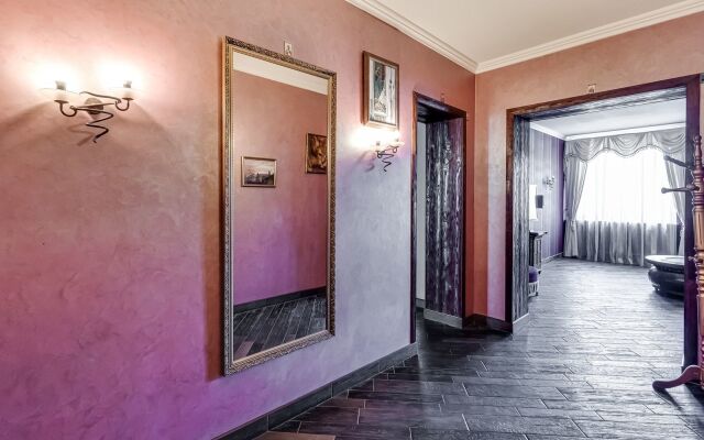 Na Bolshoy Sadovoy 52-56 Flat