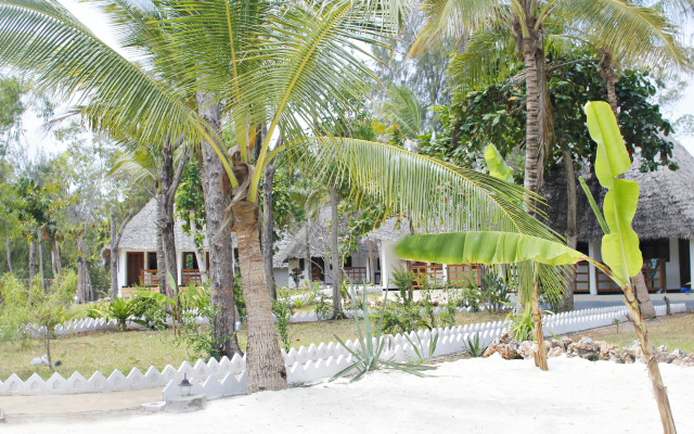 Aya Beach Bungalows Hotel