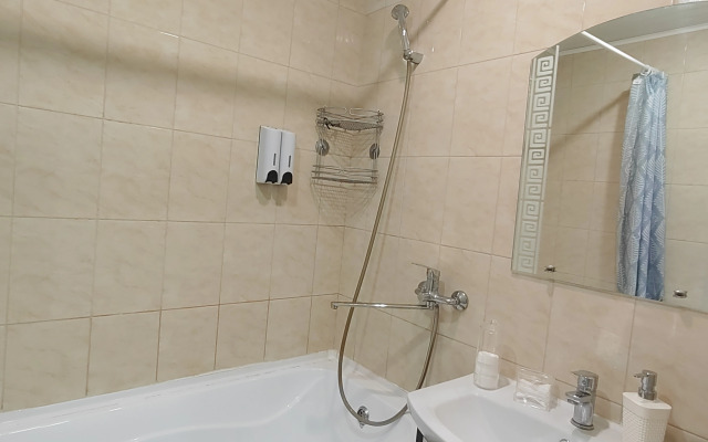 Квартира возле ТРЦ Плазма с лифтом и балконом