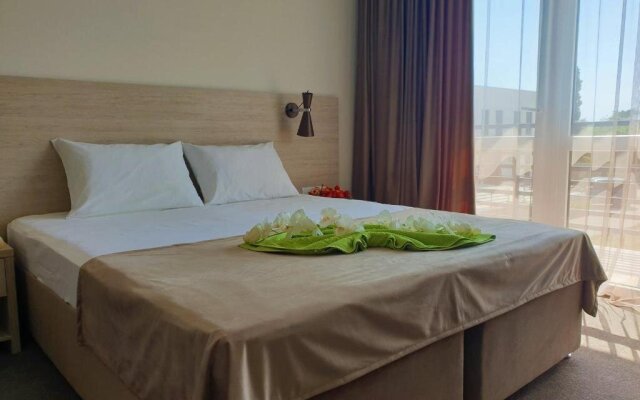 Club Resort Hotel "oasis"