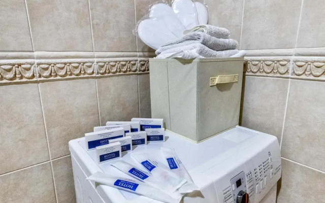 Na Ulitse Dostyk, 14 Apartments