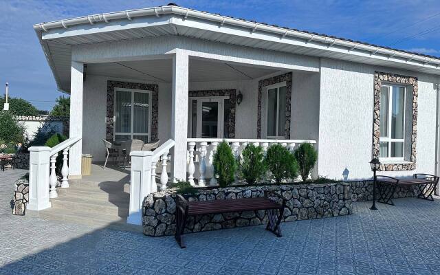 Otradnoye Guest House