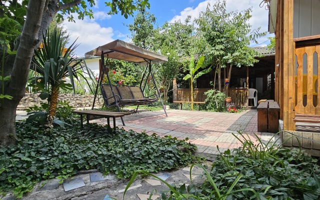 Yanaky Guest House