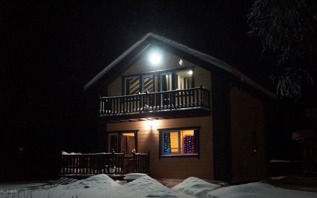Ozernaya 38 Private House