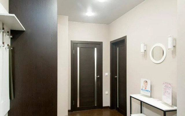 Bolshoy Razdelny Lyuks V Tsentre Flat