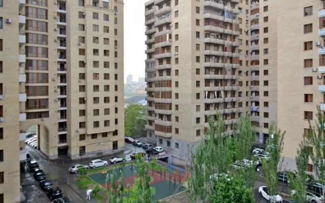 Perte House on Argishti 7/6 Street Apartments