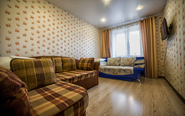 Matrosova 16 Apartment