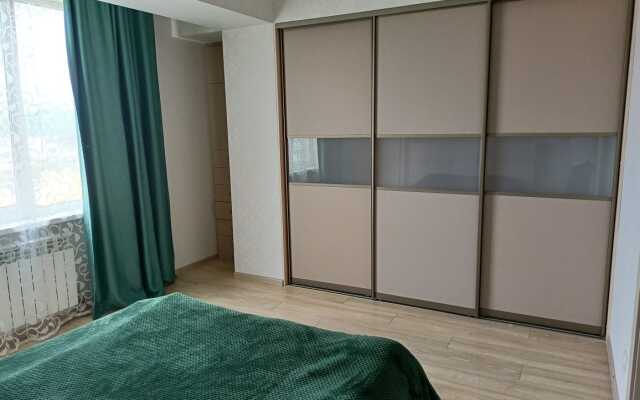 2-Komnatnaya Kvartira S Otlichnym Remontom Flat