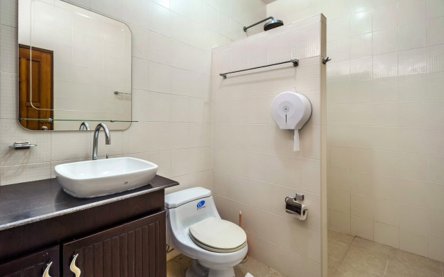 Spacious villa with private pool and parking Villa