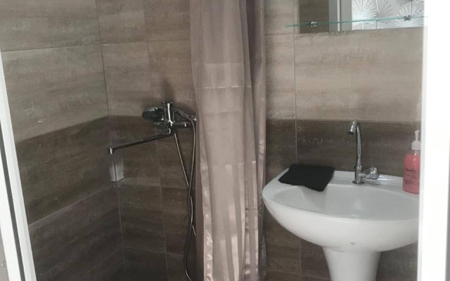 Lika Guest House