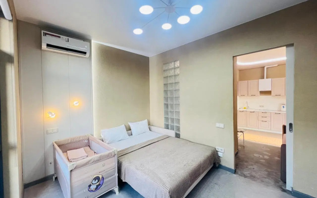 Chetyryokhmestnye apartamenty s balkonom ı basseynom na territorii Apartments