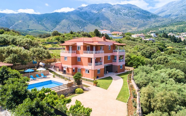 Aqua Mare Villa Heated Pool