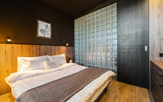 Apartments S Zakhvatyvayuschim Vidom Na Prospekt Dzerzhinskogo