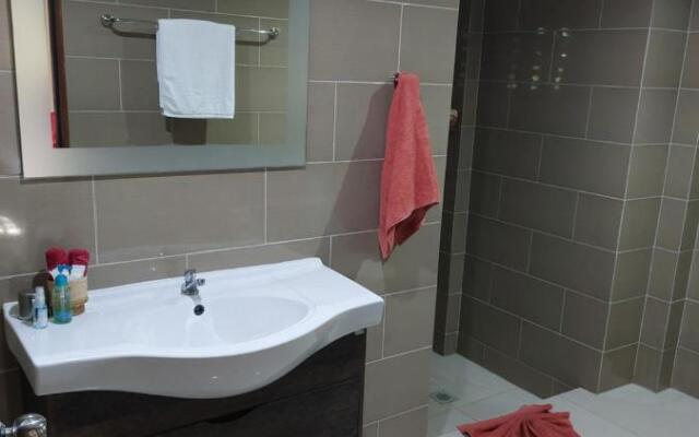Red Moon Hideaway Hotel