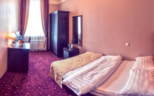 Gayd Park Hotel