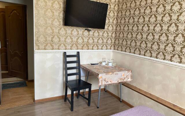 Aleksis Guest House