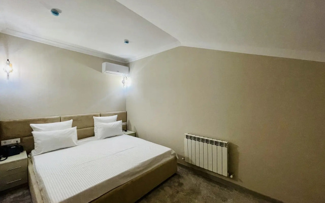 Flagman Hotel