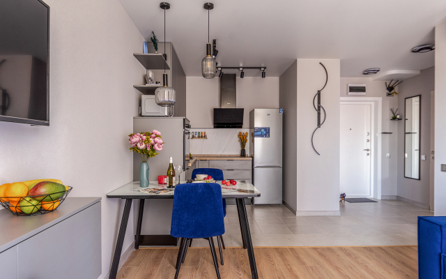 evro-2 u m. Lesnaya Apartments