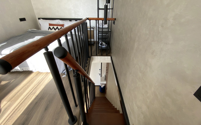 Dvukhetazhnaya Dizayn Studiya Delyuks Flat