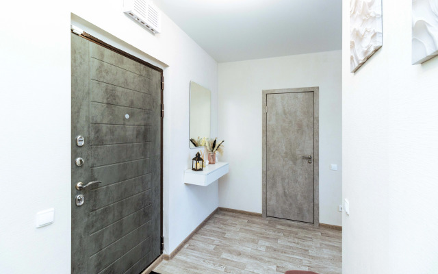 Квартира комфортные Ивана Захарова 18/2