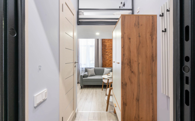 Квартира Светлая студия в центре Петербурга