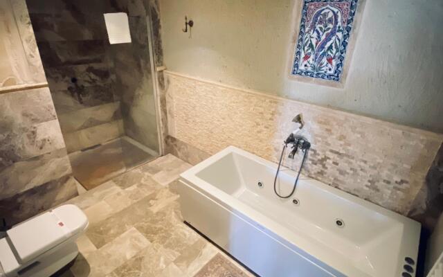 Seki Cave Suites