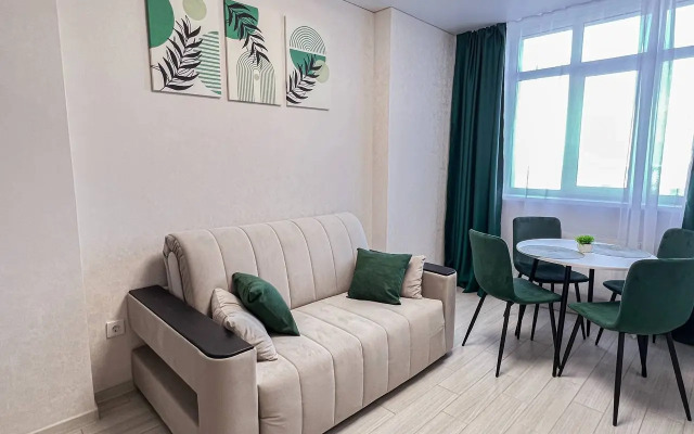 Ryadom S Naberezhnoy Flat