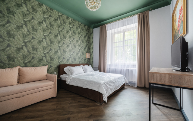 V Istoricheskom Tsentre u Tsirka Flat