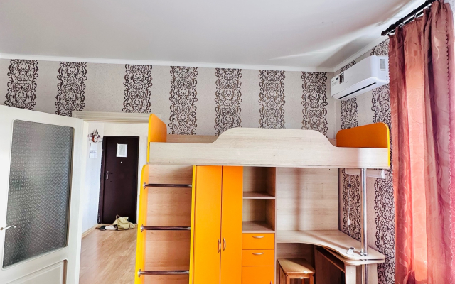 Flat S Balkonom Na Pochtovoy Ulitse