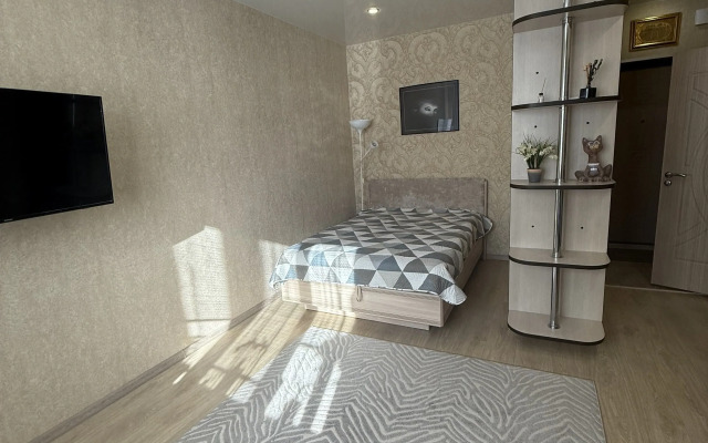 Komfortabelnaya Na Kamaya 8 Flat