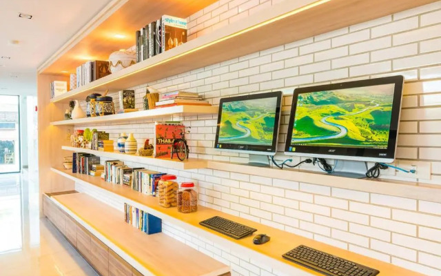 Отель Koon Hotel Sukhumvit