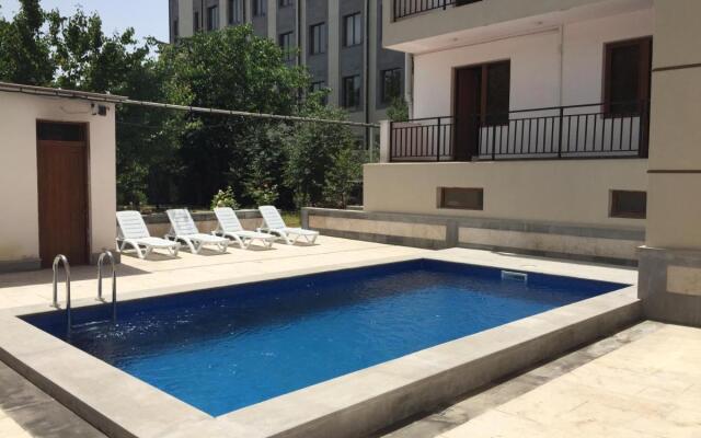 Primer hotel