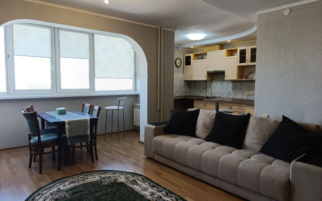 Квартира уютная 3-комнатная с видом на море и Херсонес