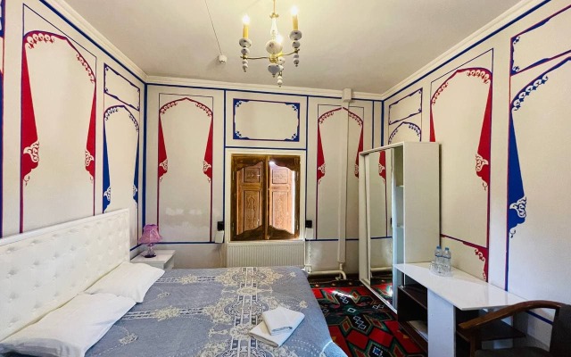 Chor Minor 100 m do starogo goroda s besplatnum bassejnom  Hotel