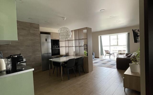 Апартаменты Двухкомнатные в Центре с Панорамным Видом 6 Этаж