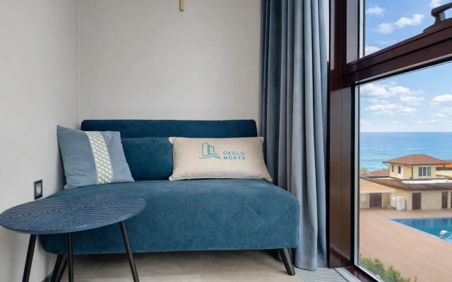 Апартаменты Люкс с видом на море и бассейн