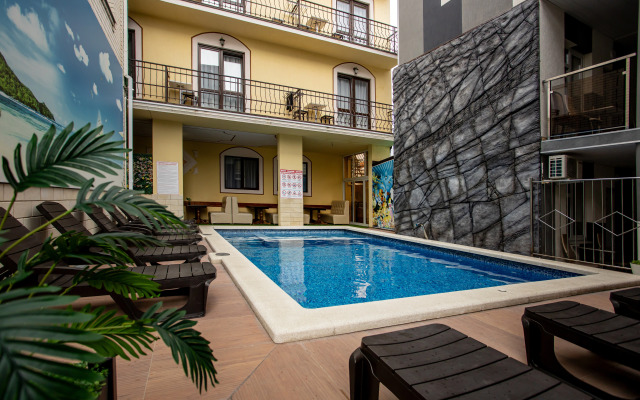 Golden Kids Hotel