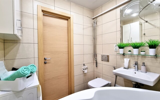Dobry Dom V Shage Ot Naberezhnoy  Apartments