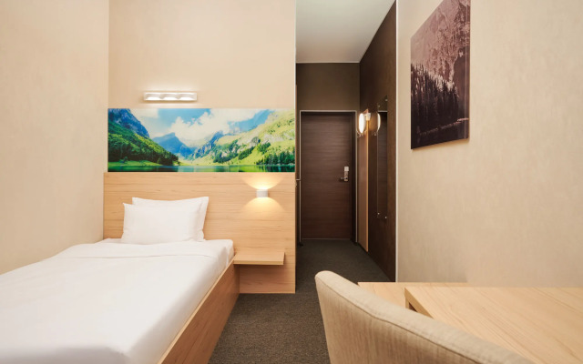 AurA Aquarelle Hotel