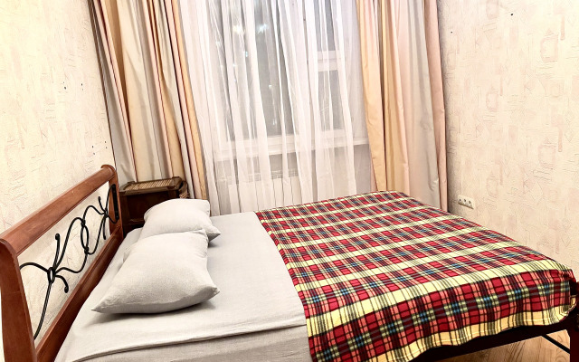 Апартаменты Бакинская 18к1