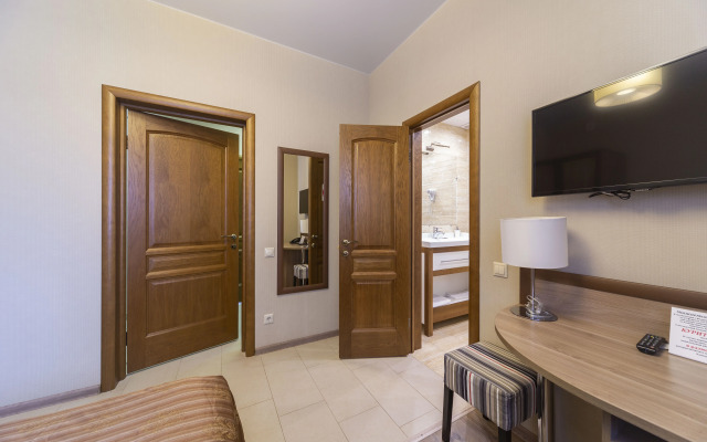Vip Khaus Hotel
