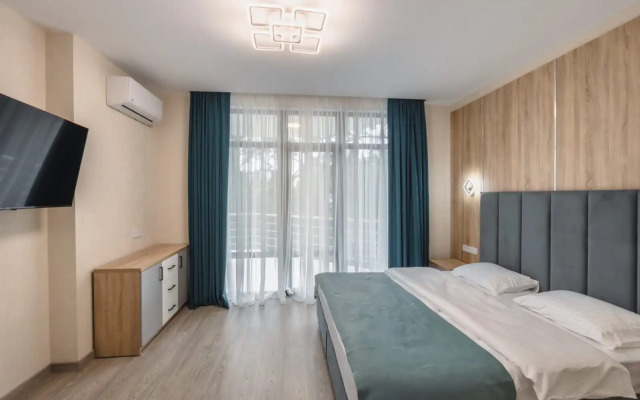 1-Komnatnaya Ot Uk Family Pride Apartments 1 Etazh Kv.4 Flat