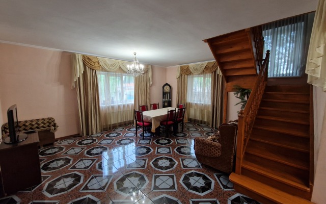 Kottedzh Na Tikhoy Guest House