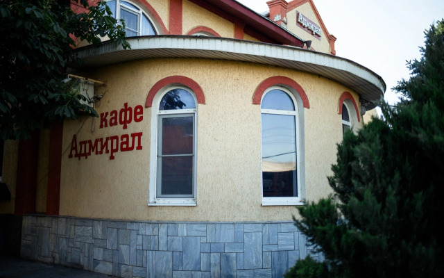 Admiral Hotel